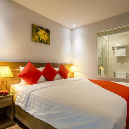 Maple Leaf Hotel & Apartment Nha Trang Esterno foto