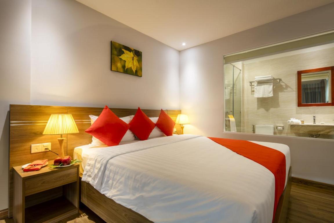 Maple Leaf Hotel & Apartment Nha Trang Esterno foto