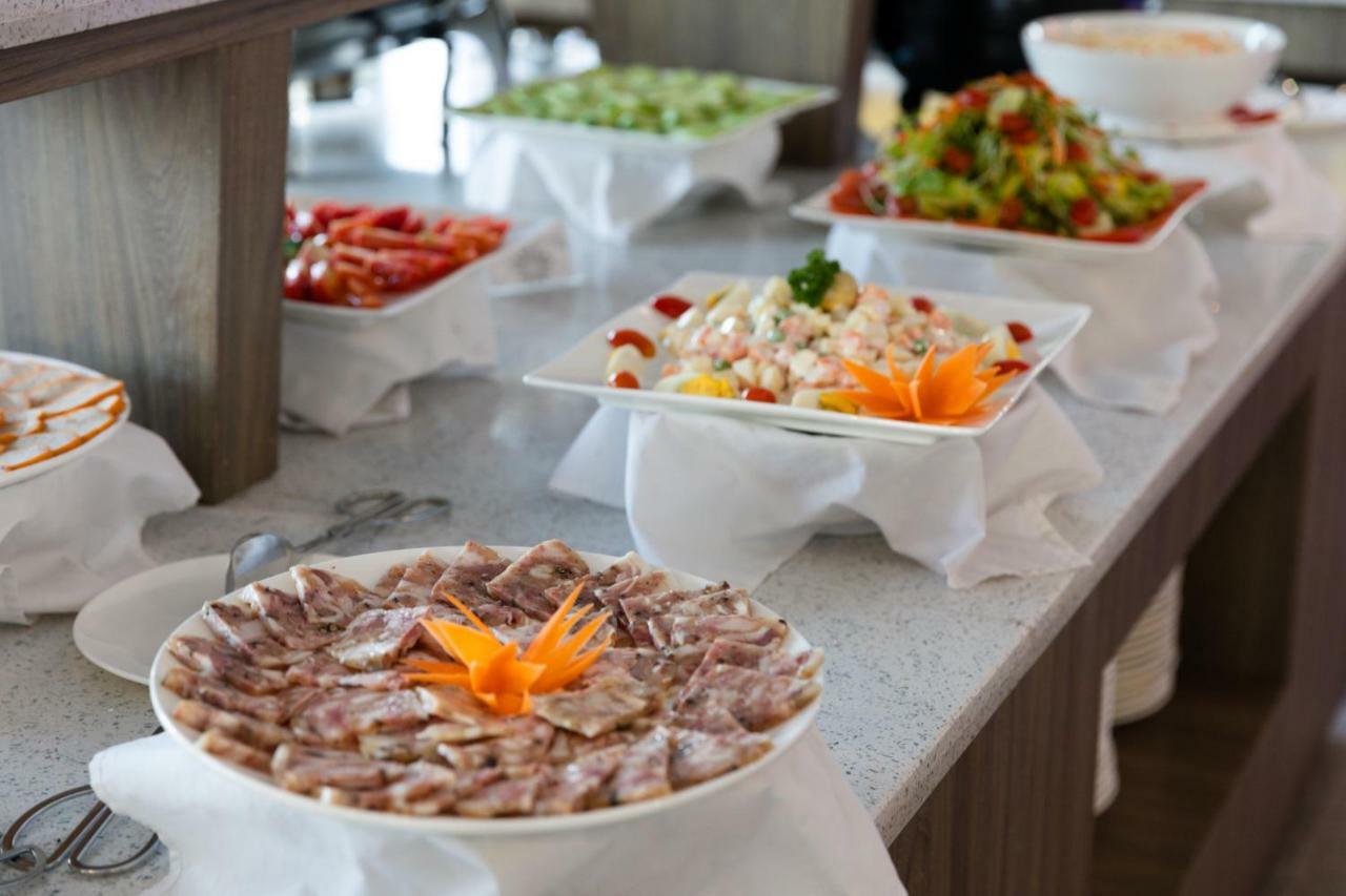 Maple Leaf Hotel & Apartment Nha Trang Esterno foto
